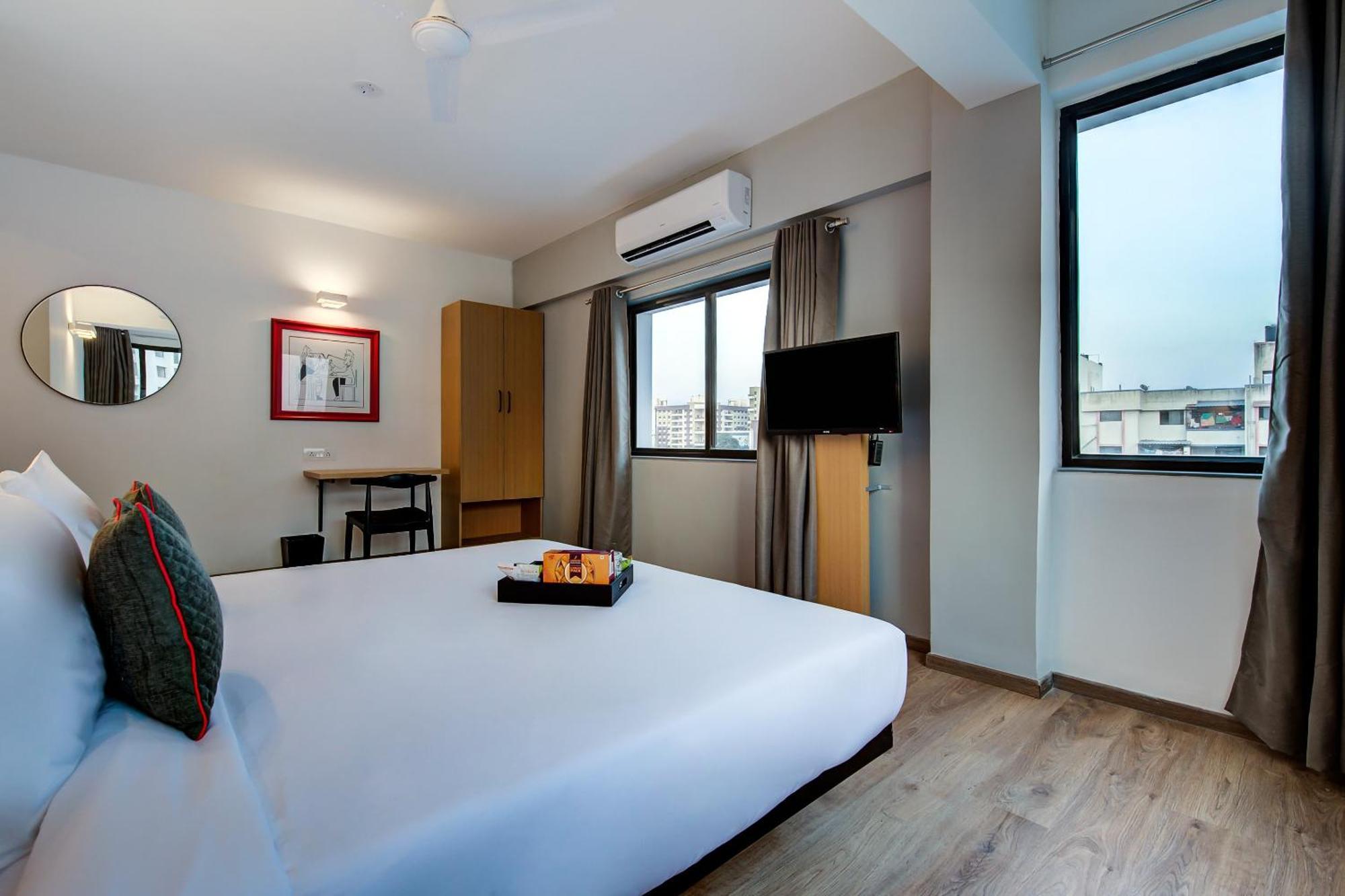 Oyo Townhouse 048 Hadapsar Hotel Phursungi Kültér fotó